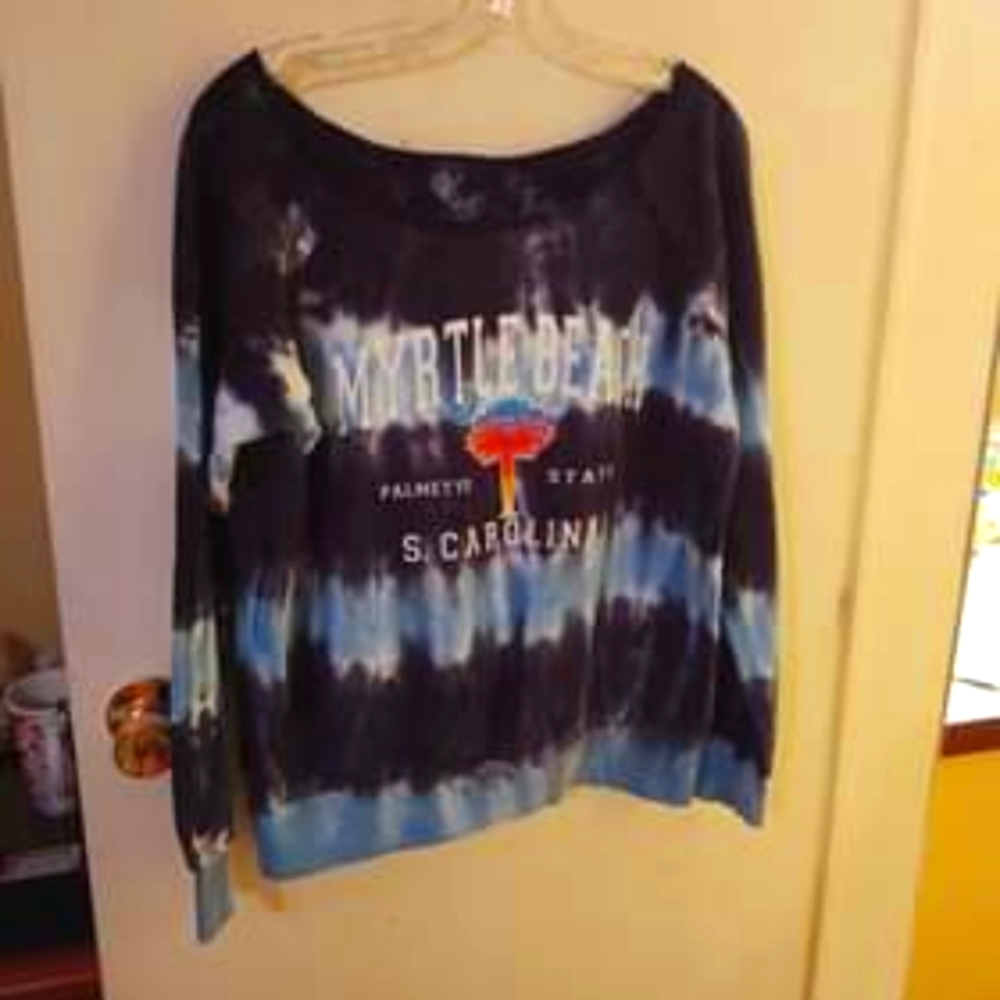 Women's tie dyed sweatshirt